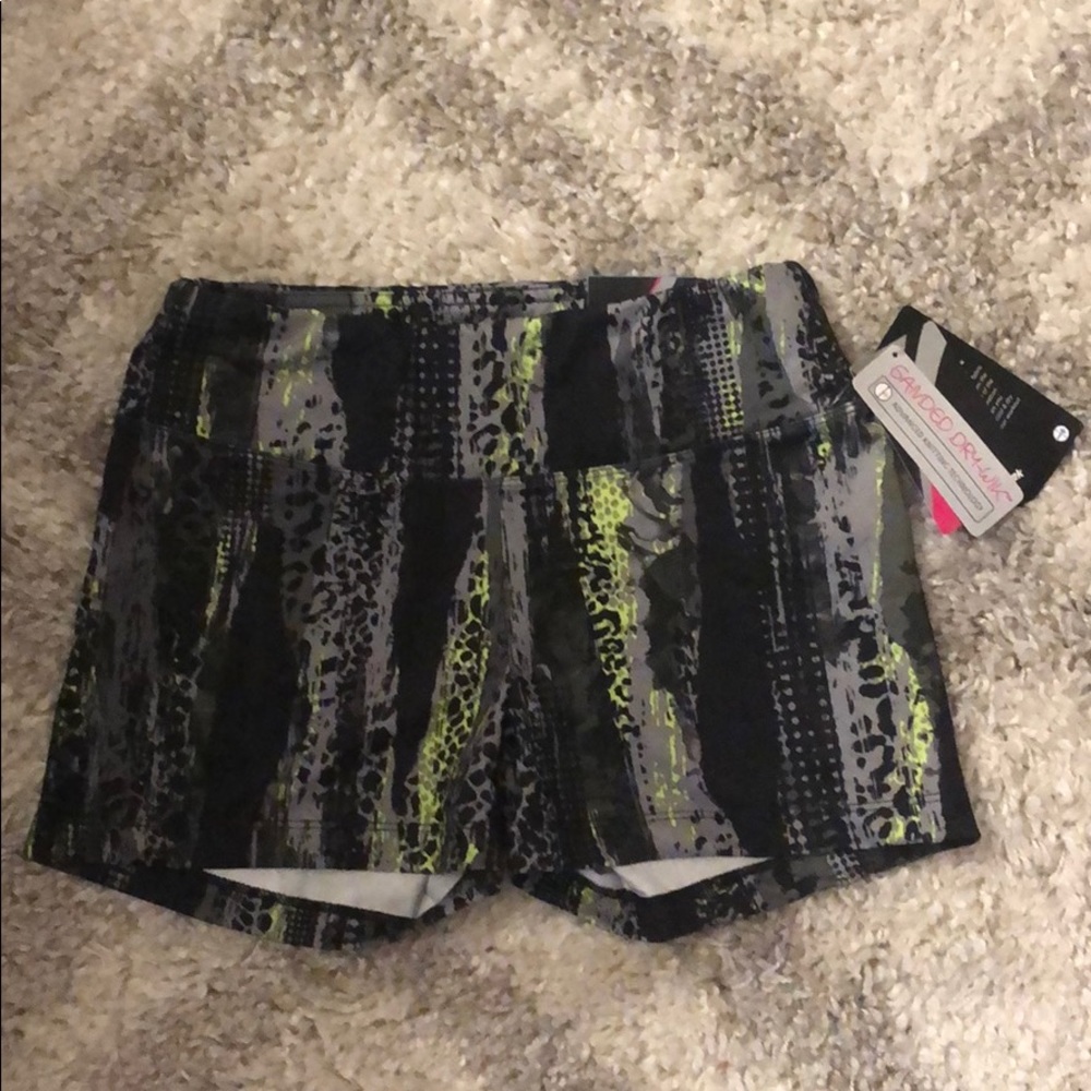 NWT! Marika animal verticals stripe workout shorts